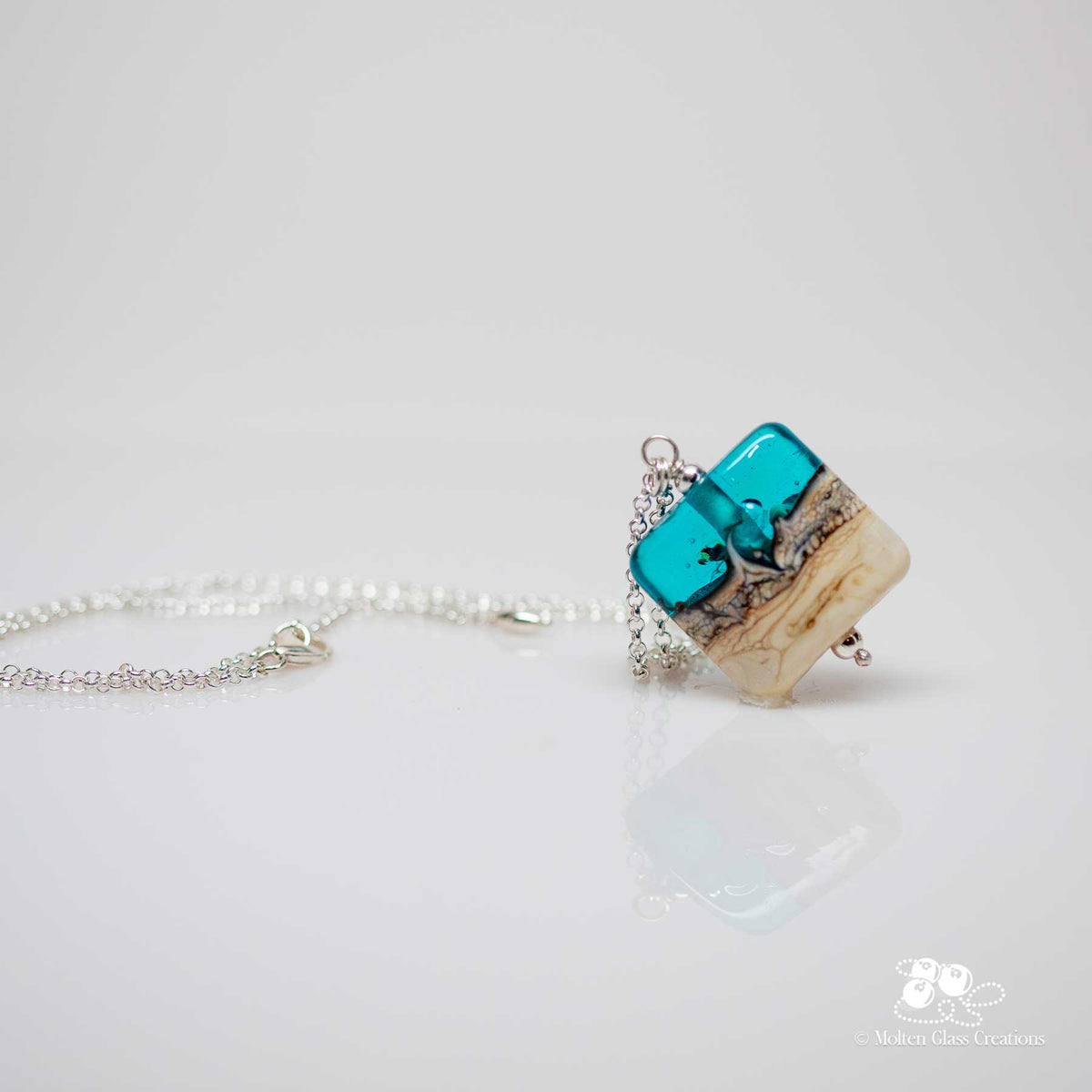 Beach & Waves Square Pendant