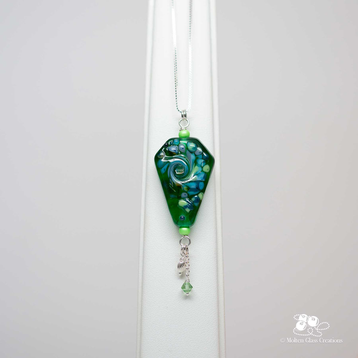 Fly a Kite - Green Necklace