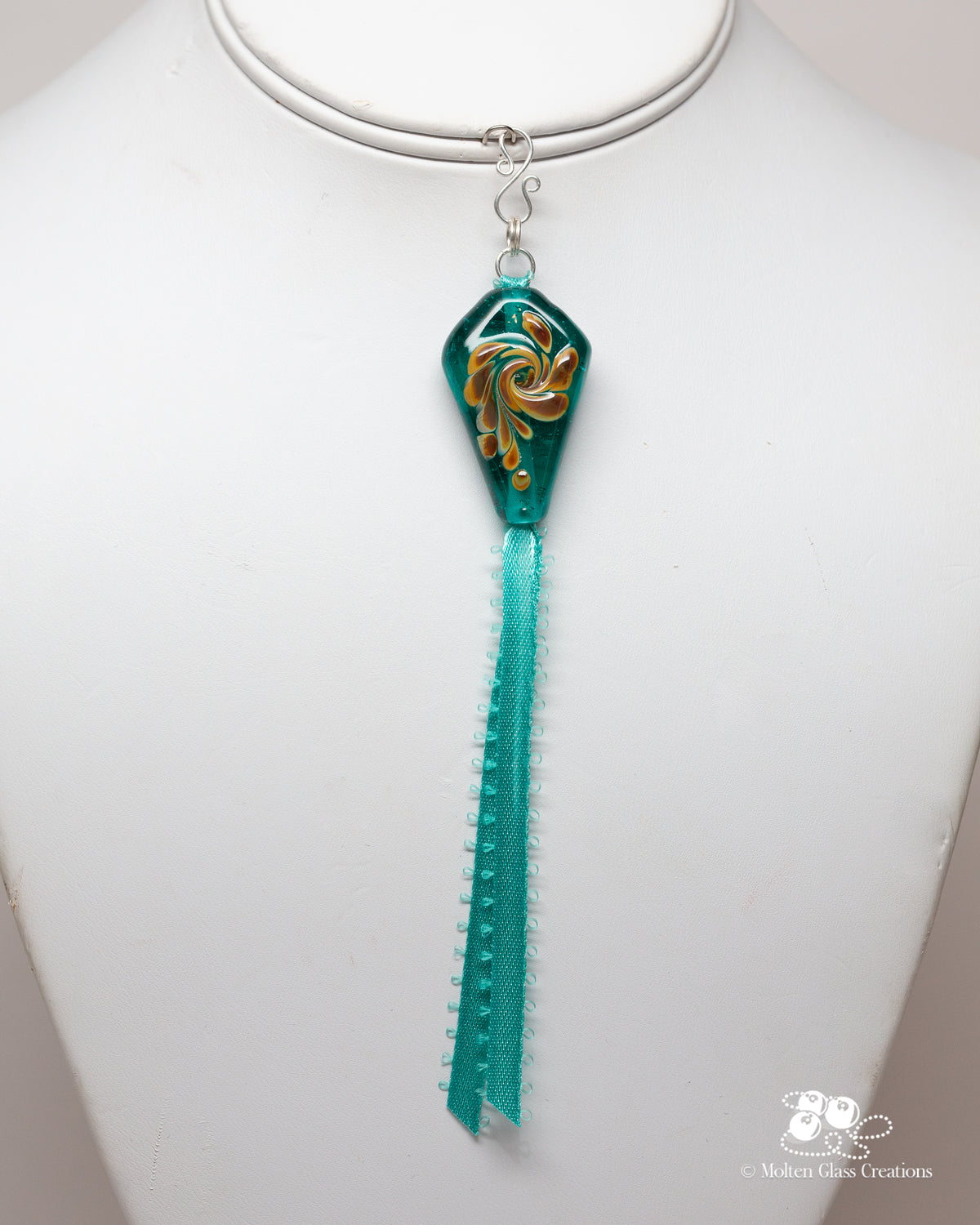 Seabreeze Swirl Kite Pendant