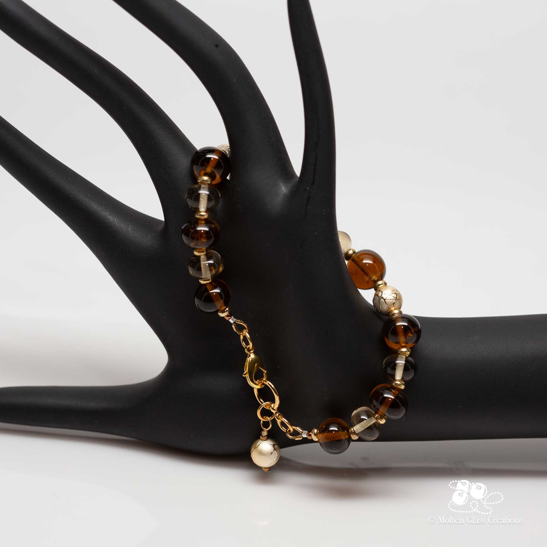 bracelet with combination of light & dark brown beads
